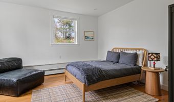 56 Carroll St, Falmouth, ME 04105
