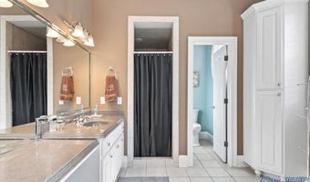 280 St Andrews Ln, Albertville, AL 35951