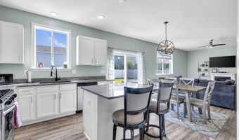 6 Hopper Ave, Barnegat, NJ 08005