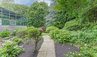 88 Acre Hill Rd, Barnstable, MA 02630