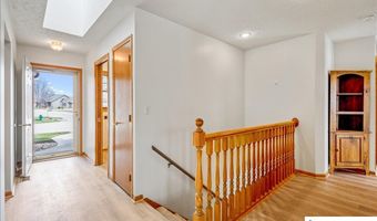 803 Clearwater Cir, Beatrice, NE 68310