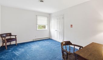 4053 WEDGEWOOD Rd, Allentown, PA 18104