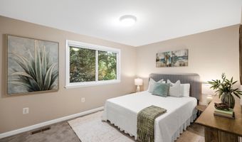 6352 12TH St N, Arlington, VA 22205