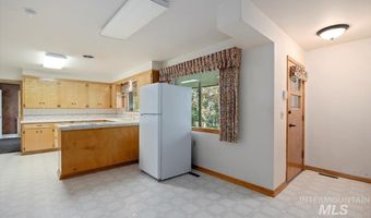 2240 Overland Ave, Burley, ID 83318