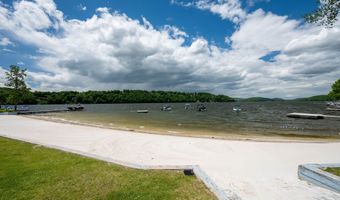 5 Lilac Ln, Brookfield, CT 06804