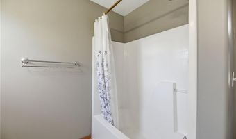 218 Hillside Dr, Baldwin City, KS 66006