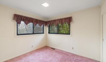 1801 Crestway Dr, Athens, TN 37303