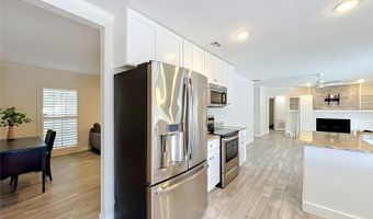411 MONTICELLO Dr, Altamonte Springs, FL 32701