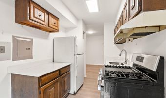 3378 WOODBURN Rd 11, Annandale, VA 22003