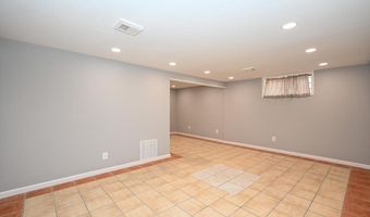 3107 BERRY Rd NE 11, Washington, DC 20018