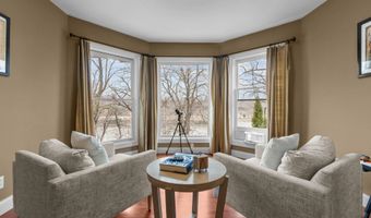 140 RIVER Dr, Appleton, WI 54915