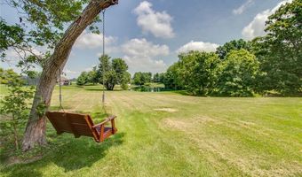 105 Lake Dr, Alton, IL 62002