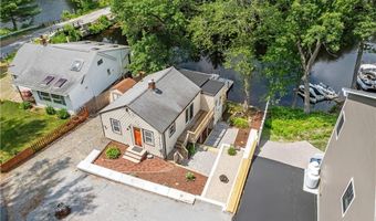 87 Jackson Schoolhouse Rd, Glocester, RI 02814