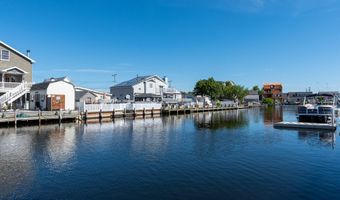 73 Carlyle Dr, Bayville, NJ 08721