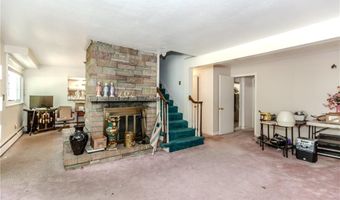 1857 Old Louisquisset Pike, Lincoln, RI 02865