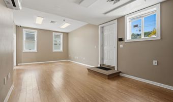 34 Clifton Ave, Ansonia, CT 06401