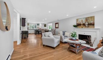 15 Lovejoy Rd, Andover, MA 01810