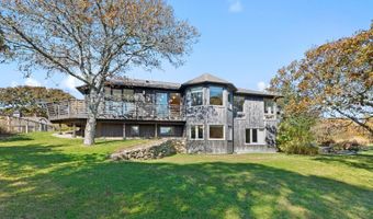 515 State Rd, Aquinnah, MA 02535