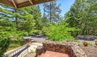 1037 Pinecrest Ter, Ashland, OR 97520