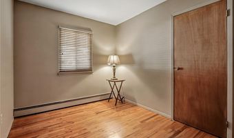 14 Campbell St, Amityville, NY 11701