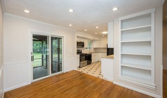119 Smith Dr, Ballwin, MO 63011