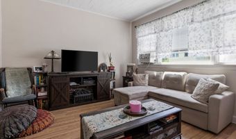 81 W 3RD St, Bayonne, NJ 07002