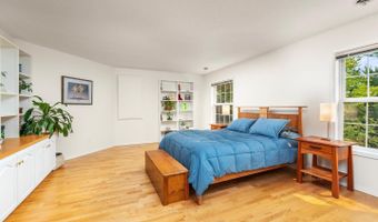 500 NW PACIFIC GROVE Dr, Beaverton, OR 97006