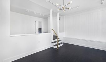 138 Spring St 1, Newport, RI 02840
