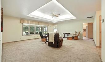 801 Pine Dr, Angola, IN 46703