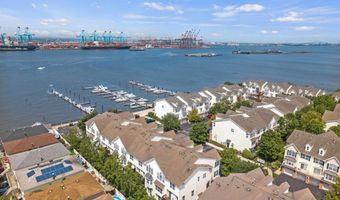 32 MARINA Dr, Bayonne, NJ 07002