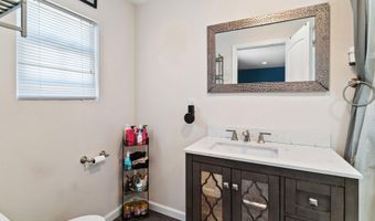 417 Main St, Bayville, NJ 08721