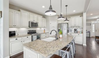 574 Ravensridge Ct, Alexandria, KY 41001