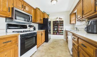 2400 Anthony Dr, Anderson, IN 46012