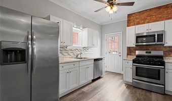 2307 Mission St, Airville, PA 15203