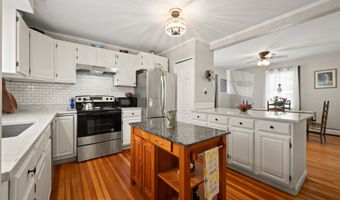 5 Wall St, Cromwell, CT 06416