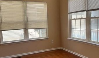 1556 Chapleau Dr, Ann Arbor, MI 48103