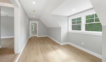 642 Alton Mountain Rd, Alton, NH 03810