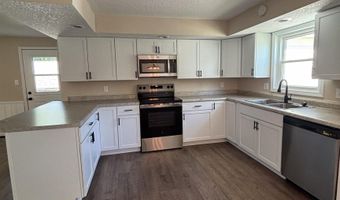 1203 S Van Buren St, Auburn, IN 46706