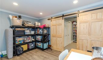 50 Searle Ave, Cranston, RI 02920