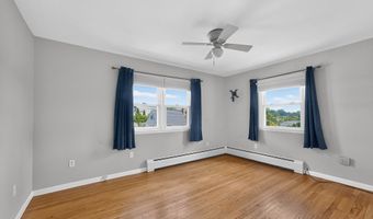 10 Seeley St, Danbury, CT 06810