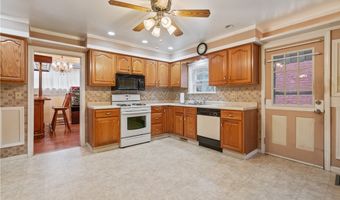 2422 E Carson St, Airville, PA 15203