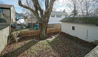 5 Cummings Rd, Newport, RI 02840