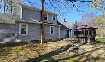 35 Meadow Rd, Clinton, CT 06413