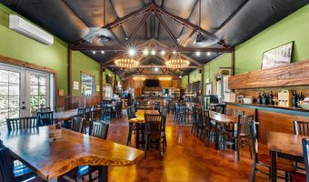 21358 OAK Ln, Aurora, OR 97002