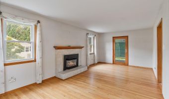 15 Blondin Cir, Burlington, VT 05408