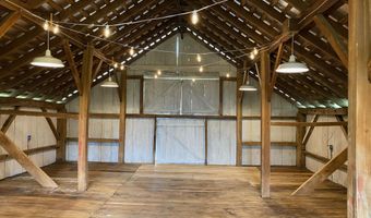 527 E High St, Ashley, OH 43003