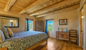 30 Camino Sanador, Santa Fe, NM 87505