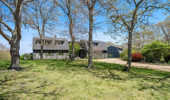 19 Locust Ln, Aquinnah, MA 02535