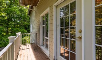 13 Windaway Rd, Bethel, CT 06801