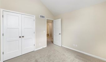1640 Grayhawk Dr, Basehor, KS 66007